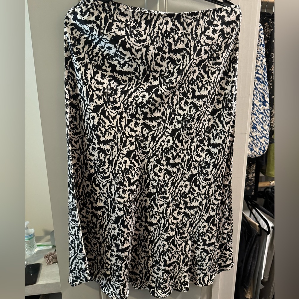 H&M Leapard print midi satin skirt